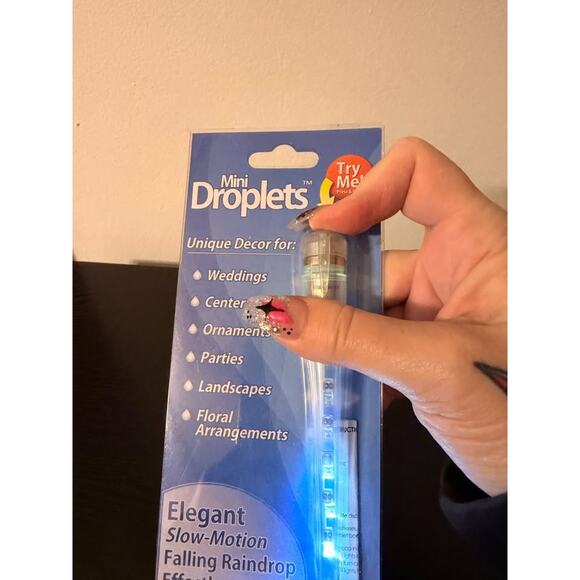 Mini Droplets Elegant Falling Raindrop Effect White LEDs - Pack of 4 - Picture 3 of 4